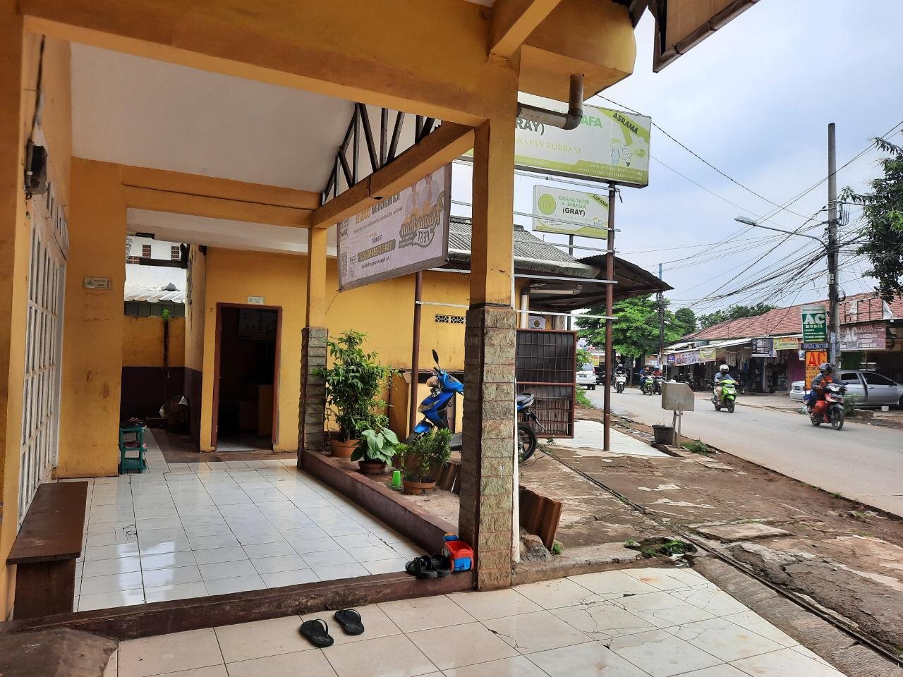 Dijual Rumah Luas Jatiasih Pinggir Jalan Raya Cocok Untuk Usaha & Tempat Tinggal - 2