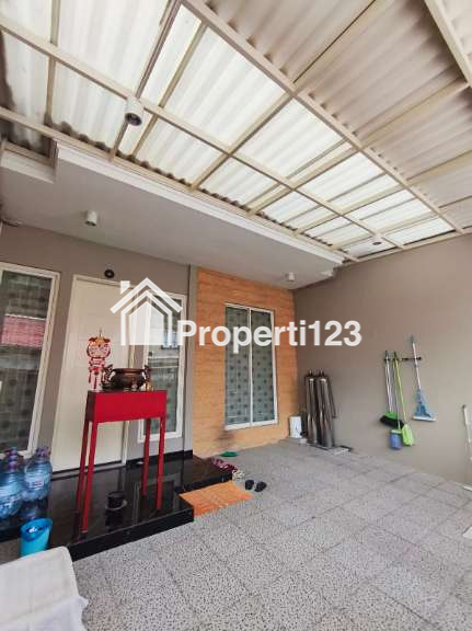 Rumah Mulyosari Mas Minimalis Bangunan Baru Semi Furnished - 2