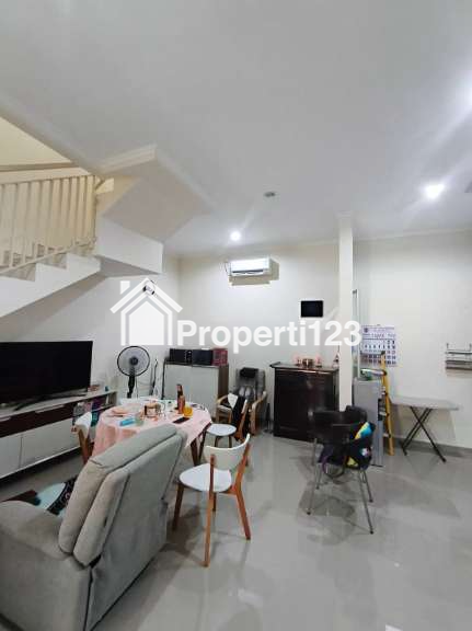 Rumah Mulyosari Mas Minimalis Bangunan Baru Semi Furnished - 3