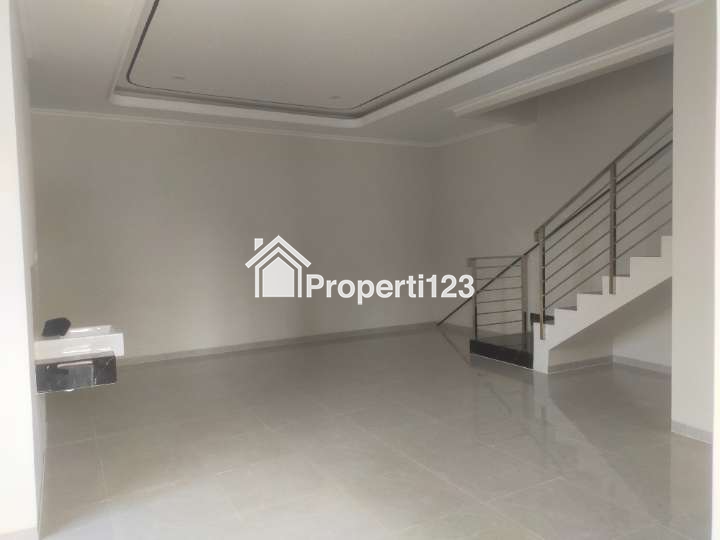 Rumah Baru Modern Siap Huni di Perumahan Sutorejo Prima Mulyorejo Surabaya Timur - 2