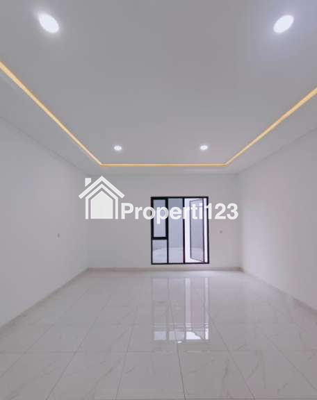 Rumah baru industrial di Kav DKI Meruya Selatan Jakbar - 2