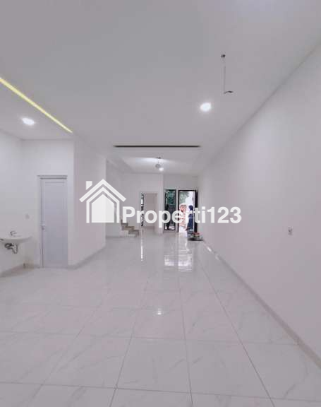 Rumah baru industrial di Kav DKI Meruya Selatan Jakbar - 10