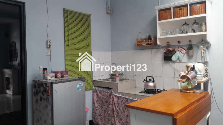 Rumah Pribadi SHM Tanpa Perantara Semi Furniture Siap Huni - 16