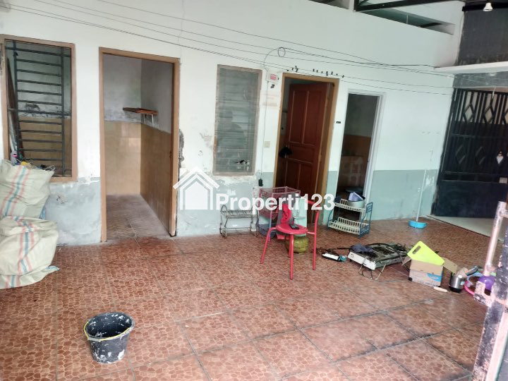 KOST STRATEGIS DEKAT UMS PABELAN! 9 Kamar | Garasi Mobil | Bisa Jual / Sewa - 2