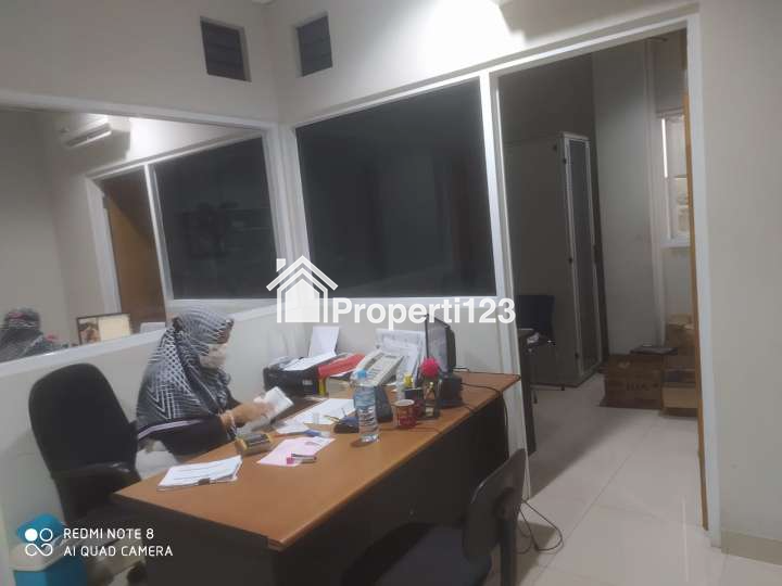 Jual Gedung Showroom dan Bengkel Mobil di Pancoran Mas Depok - 11