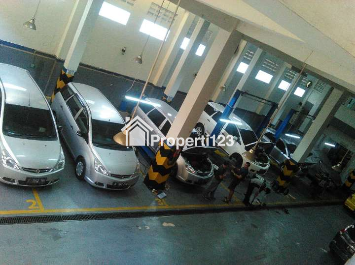 Jual Gedung Showroom dan Bengkel Mobil di Pancoran Mas Depok - 3