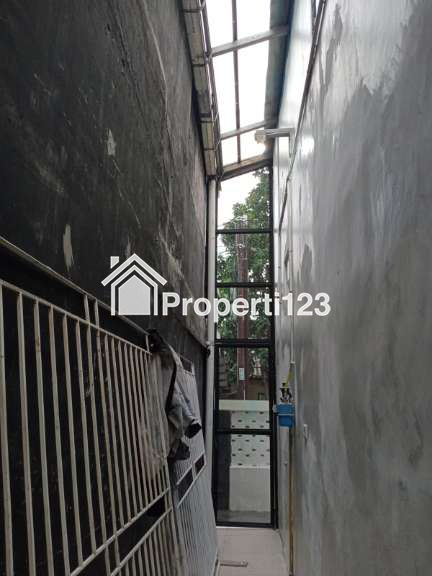 Rumah second mezanine konsep siap huni diperumnas depok 1 - 9