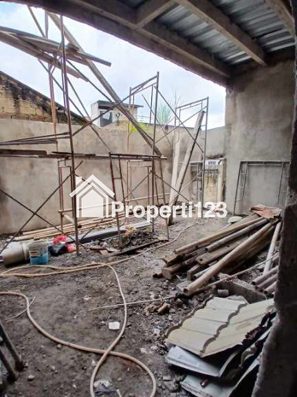 Rumah mewah 2 lantai murah dengan pool dibeji,depok - 4