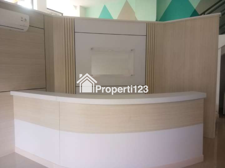 Disewakan Gedung Hoek di Jatinegara Raya Jakarta Timur - 3