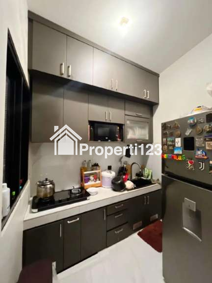 Rumah 2 lantai minimalis modern di Kodau Jatiasih Bekasi - 5