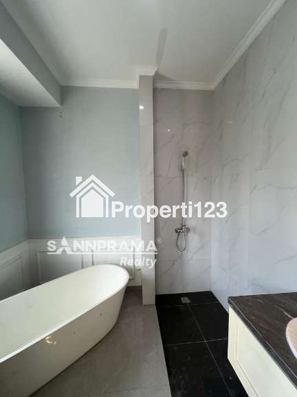 Townhouse mewah 3 lantai di Jagakarsa Jak Sel - 6