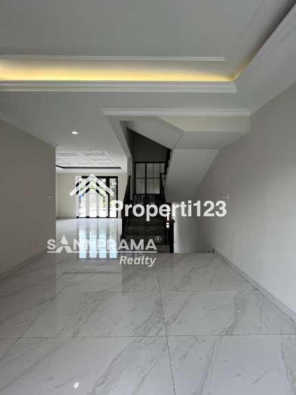 Townhouse mewah 3 lantai di Jagakarsa Jak Sel - 5