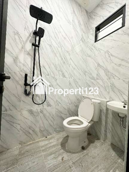 Rumah baru 2LT Condet Jakarta Timur Siap Huni - 4