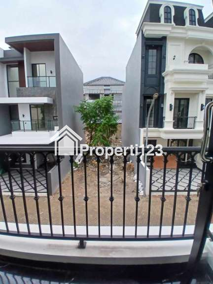 Rumah cluster 3 lantai Brand New di Jagakarsa Jakarta Selatan - 11