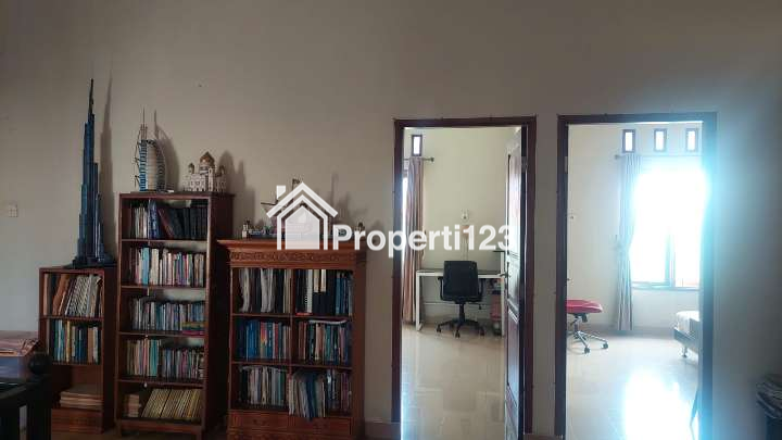 Dijual Rumah 2 Lantai di Rawalumbu, Kota Bekasi - 12