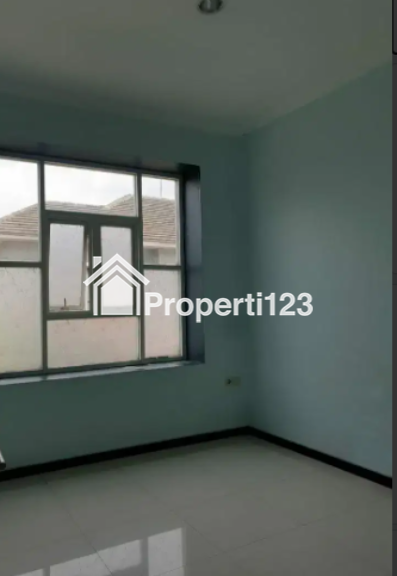 Disewakan Rumah Siap Huni 2 Lantai Lokasi Perumahan Injoko Gayungan Surabaya Selatan - 6