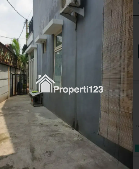 Disewakan Rumah Siap Huni 2 Lantai Lokasi Perumahan Injoko Gayungan Surabaya Selatan - 4