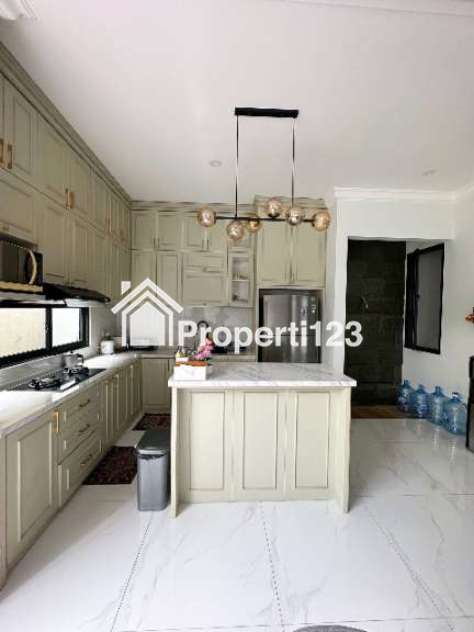 Rumah 3Lt Posisi Hook Dekat Gerbang tol Setu Cipayung Jakarta Timur - 4