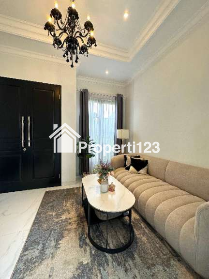 Rumah 3Lt Posisi Hook Dekat Gerbang tol Setu Cipayung Jakarta Timur - 2