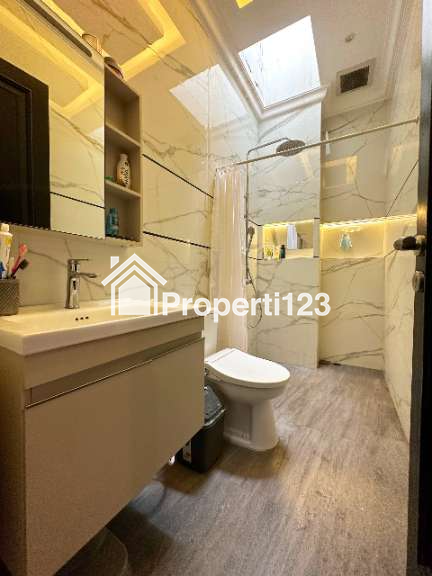 Rumah 3Lt Posisi Hook Dekat Gerbang tol Setu Cipayung Jakarta Timur - 8