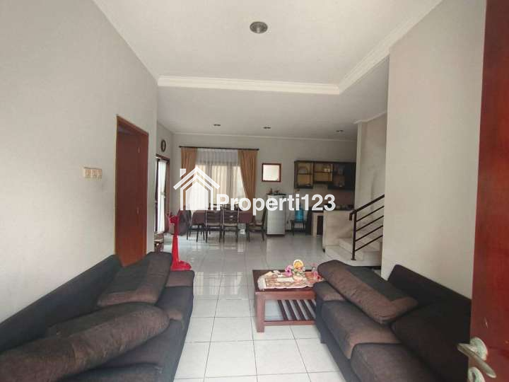 Dijual Rumah Siap Huni Lokasi Perumahan Ketintang Surabaya Selatan - 3