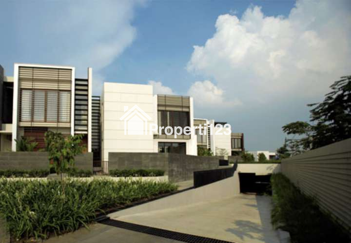 Rumah Townhouse Platinum Terrace Graha Famili 2 Jejer Interior Mewah Siap Huni - 2