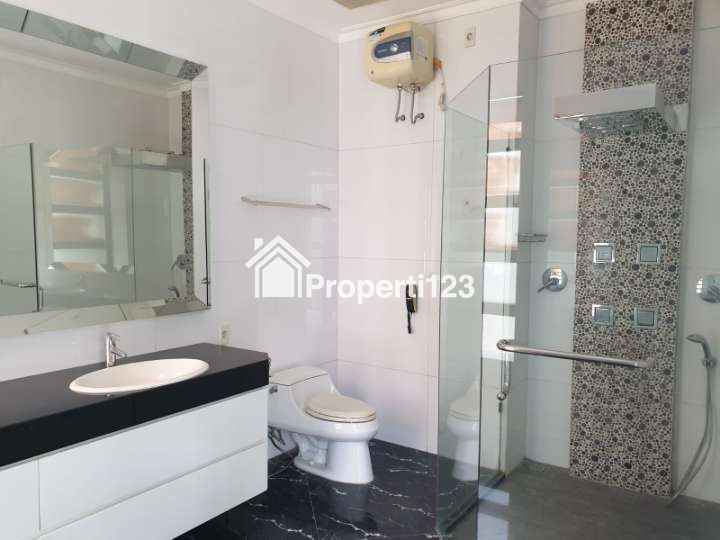 Rumah Townhouse Platinum Terrace Graha Famili 2 Jejer Interior Mewah Siap Huni - 5