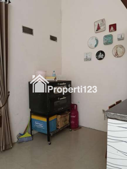 Dijual Rumah Full Furnished di Perumahan Surya Residence Damarsi Buduran Sidoarjo - 10