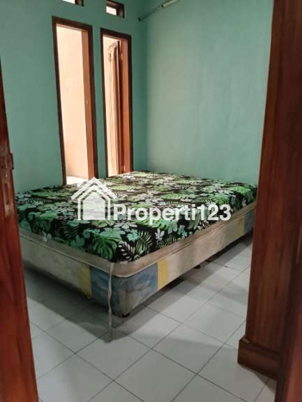 Dijual Rumah Full Furnished di Perumahan Surya Residence Damarsi Buduran Sidoarjo - 3