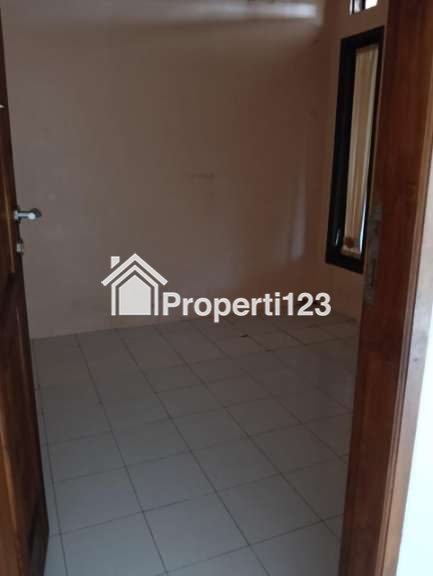 Dijual Rumah Full Furnished di Perumahan Surya Residence Damarsi Buduran Sidoarjo - 5