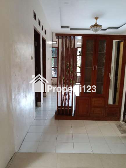 Dijual Rumah Full Furnished di Perumahan Surya Residence Damarsi Buduran Sidoarjo - 4