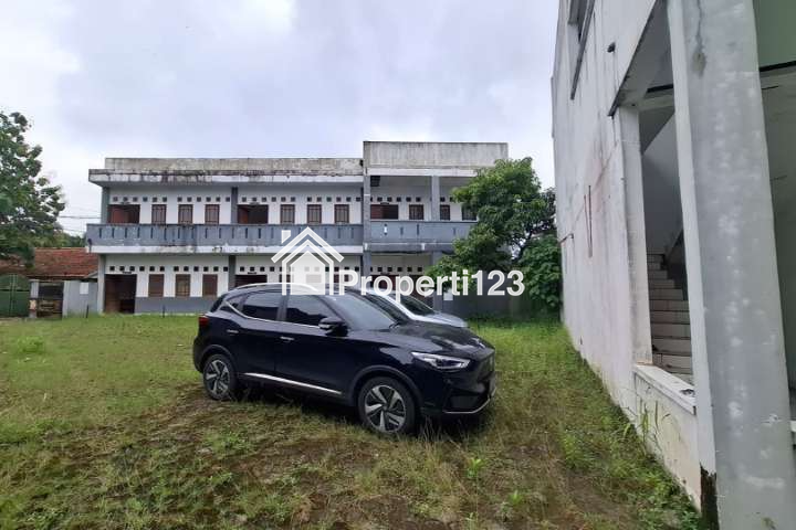 Gedung Strategis Ex Sekolah Jalan Raya Kalimulya Cilodong Depok - 5
