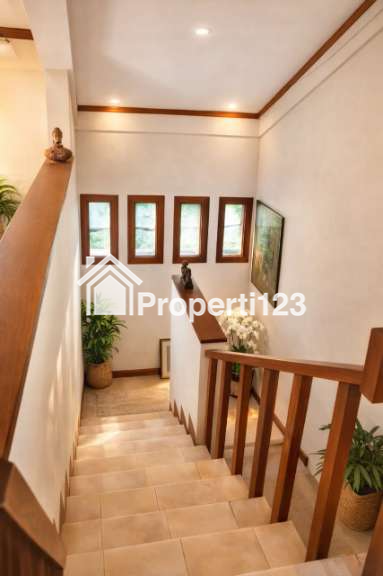 Jual Cepat Rumah Bintaro Sektor 7 Perumahan Cikini 3, 2 Lantai, 2 halaman depan dan belakang, kolam ikan, Garasi 2 mobil, Gudang, keamanan 24 jam, jalanan luas 3-4 mobil - 12