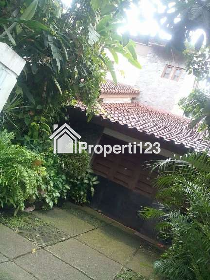 Jual Cepat Rumah Bintaro Sektor 7 Perumahan Cikini 3, 2 Lantai, 2 halaman depan dan belakang, kolam ikan, Garasi 2 mobil, Gudang, keamanan 24 jam, jalanan luas 3-4 mobil - 3