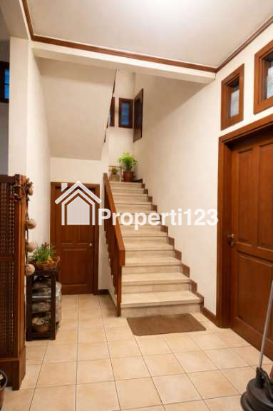 Jual Cepat Rumah Bintaro Sektor 7 Perumahan Cikini 3, 2 Lantai, 2 halaman depan dan belakang, kolam ikan, Garasi 2 mobil, Gudang, keamanan 24 jam, jalanan luas 3-4 mobil - 8