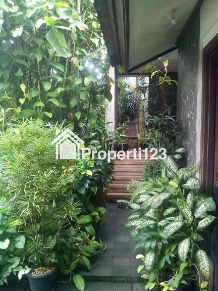 Jual Rugi Bintaro Sektor 7 Perumahan Cikini 3, ada halaman depan dan belakang, kolam ikan, Garasi 2 mobil, Gudang, keamanan 24 jam, kartu khusus penghuni serta jalanan luas 4 mobil - 7
