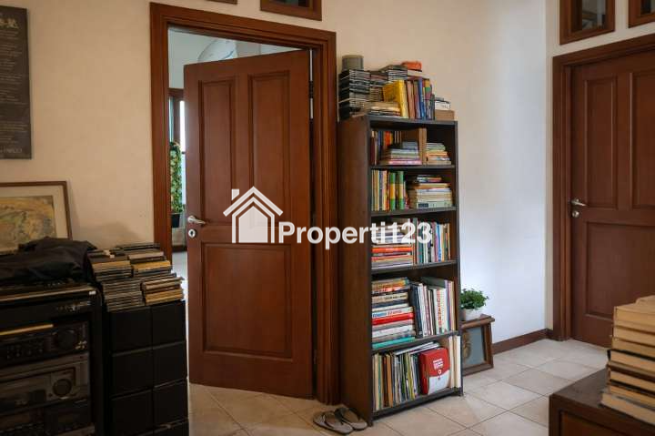 Jual Rugi Bintaro Sektor 7 Perumahan Cikini 3, ada halaman depan dan belakang, kolam ikan, Garasi 2 mobil, Gudang, keamanan 24 jam, kartu khusus penghuni serta jalanan luas 4 mobil - 16