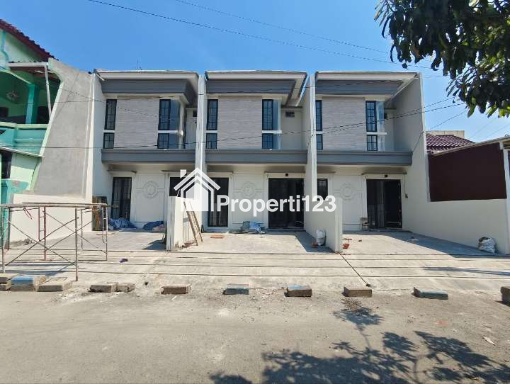 ‼️Selangkah MERR‼️ Rumah Minimalis Modern Murah Baru Gress Di Kedung Baruk Rungkut Surabaya - 2