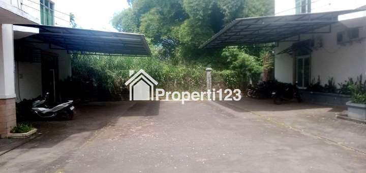 Tanah Siap Bangun Bentuk Kotak 9709 m2 SHM Untuk Residensial Dan Komersial  	di Kawasan Pertokoan dan Perdagangan Metro Trade Center Jalan Soekarno Hatta Bandung - 8