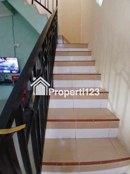 Rumah second 2 lantai hook di Pitara Pancoran Mas Depok - 9