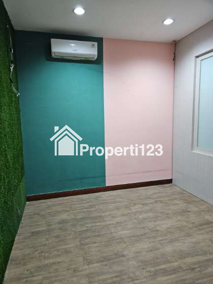 Jual Ruko Business Park Kebon Jeruk, Meruya Ilir Raya, Kembangan Jakarta Barat - 5