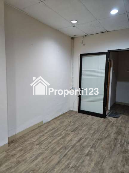 Jual Ruko Business Park Kebon Jeruk, Meruya Ilir Raya, Kembangan Jakarta Barat - 12