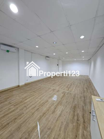 Jual Ruko Business Park Kebon Jeruk, Meruya Ilir Raya, Kembangan Jakarta Barat - 9