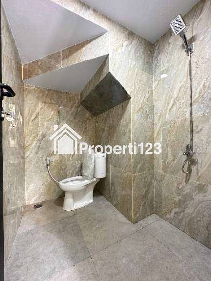 Rumah 2lt strategis di Jagakarsa Jakarta Selatan dekat tol Andara - 5