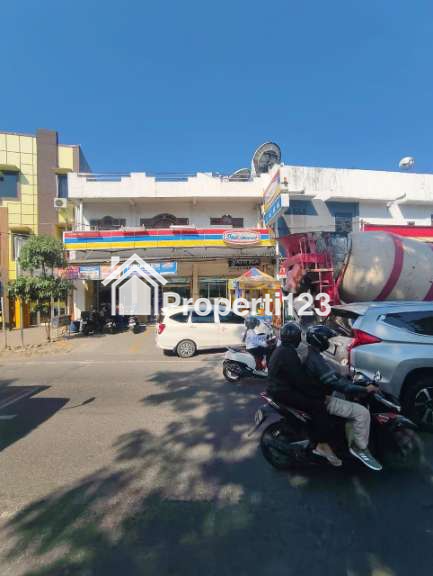 Ruko Lebar 34m Nol Jalan Raya Ir Soekarno MERR Surabaya Hitung Tanah - 4