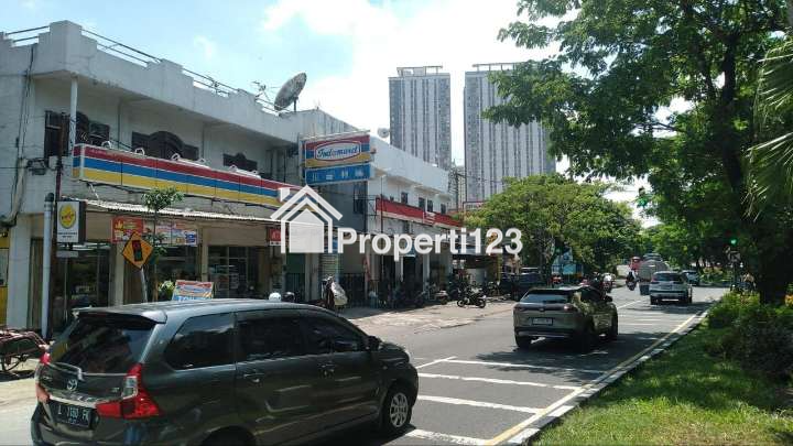 Ruko Lebar 34m Nol Jalan Raya Ir Soekarno MERR Surabaya Hitung Tanah - 2