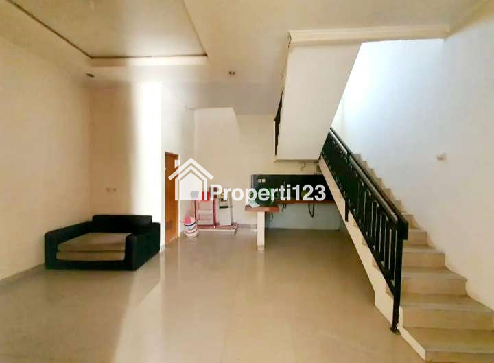 DISEWAKAN RUMAH NYAMAN STRATEGIS TERMURAH DI BOJONGSOANG CIKONENG - 2