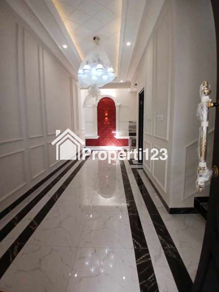 Rumah baru 2 lantai dalam mini cluster di Tanah Baru Depok - 2