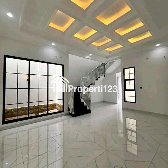 Rumah Baru 2 Lantai Siap Huni Lokasi babatan pantai Mulyorejo surabaya - 2