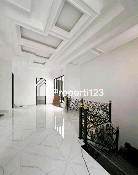 Rumah Baru 2 Lantai Siap Huni Lokasi babatan pantai Mulyorejo surabaya - 3